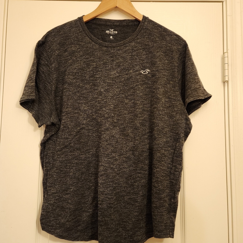 Hollister Men's Charcoal Heather Tee